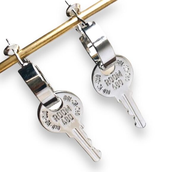 Silver Engraved Keys Wide Hoops Dangle Earrings NEW - Picture 2 of 4